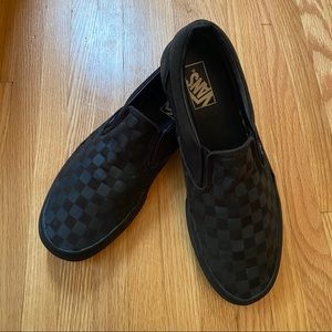 Men’s black/black check slip on vans